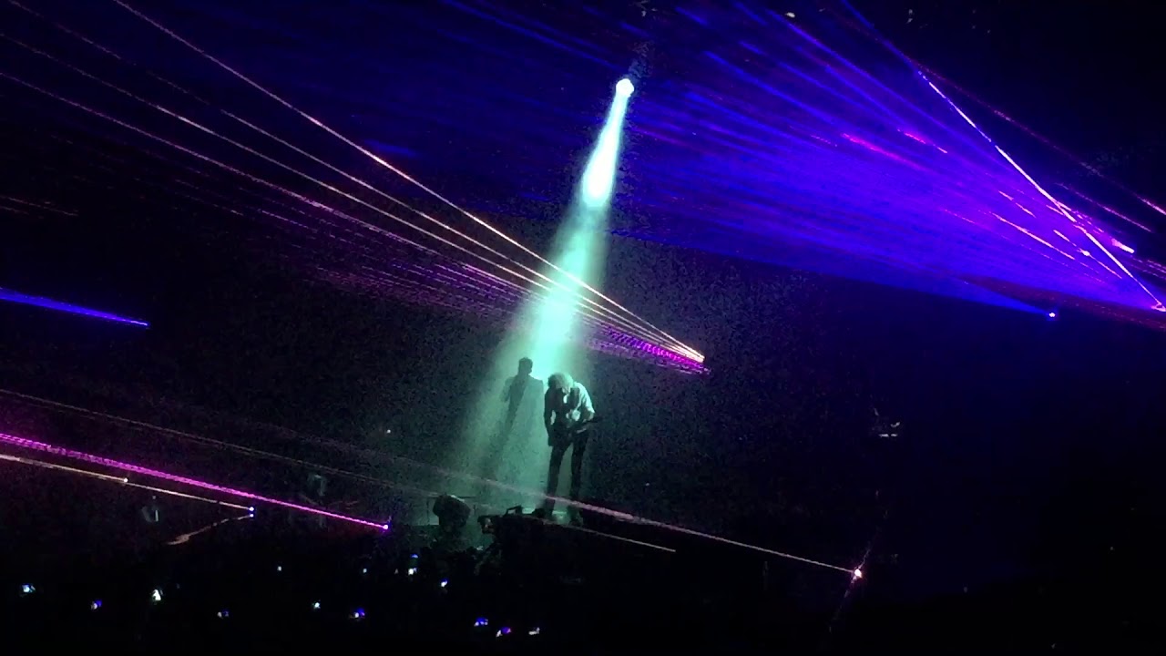 Queen + Adam Lambert: Who Wants To Live Forever (Live in Budapest, 2017 november 4)