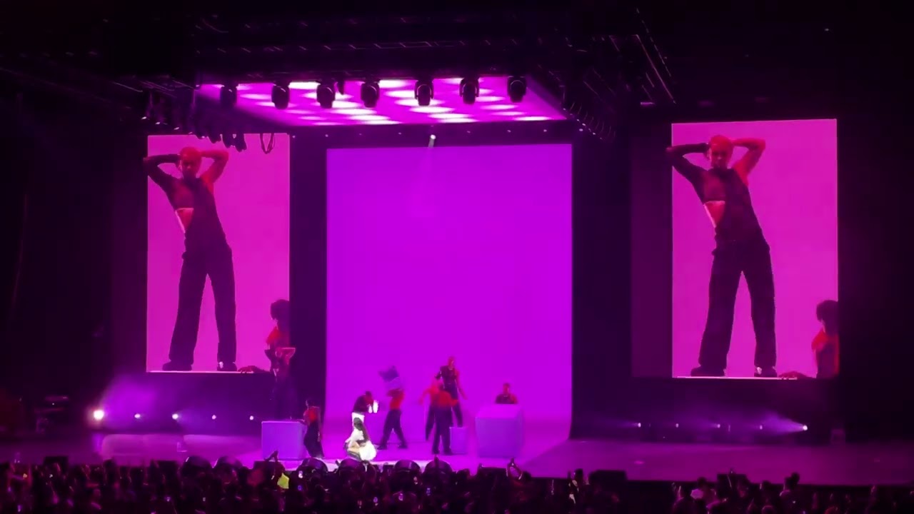 ROSALIA - Relación / TKN / Yo x ti, tú x mí / Gasolina (MOTOMAMI WORLD TOUR - Monterrey, MX)