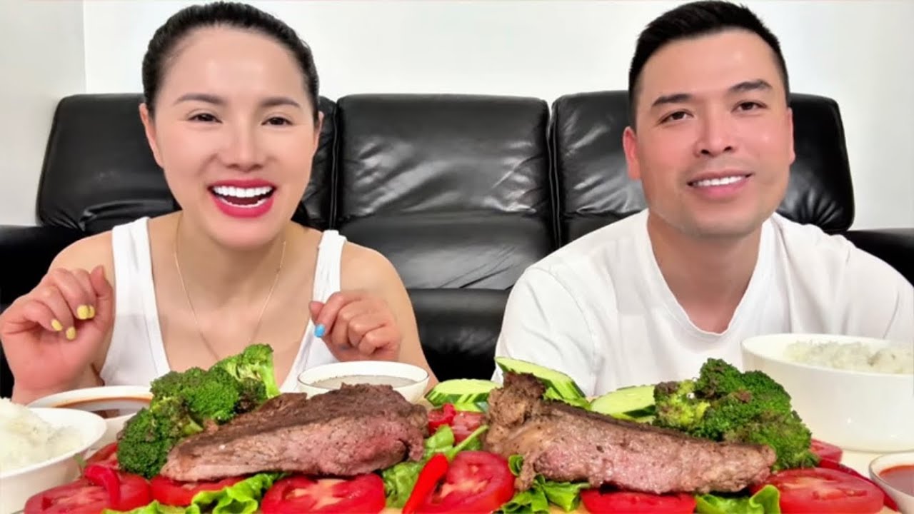 Bò Bít Tết Bánh Mì và Bánh Bao Xin MếnMời CảNhà Ạ