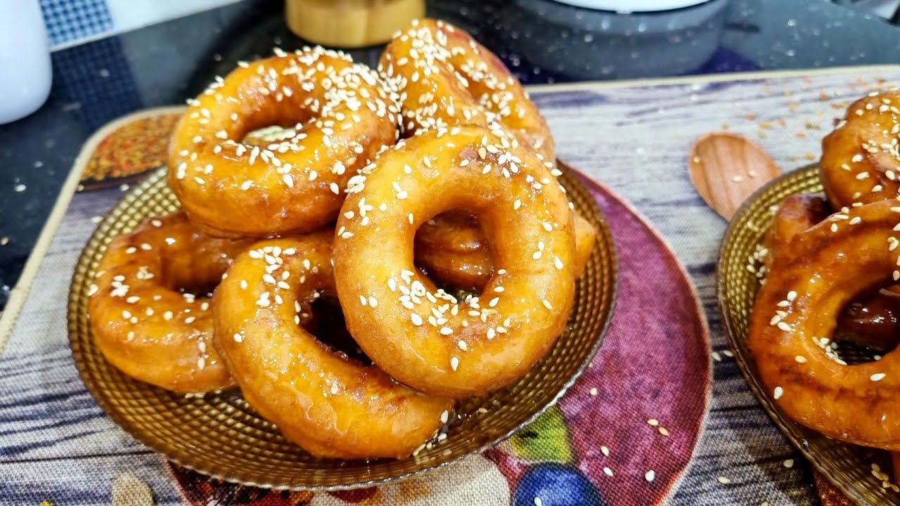 مطبخ ام وليد / الكعك المقلي المعسل 🍯مقاديرو دايما متواجدة في البيت حلوة هايلة لقهوة العصر وبنينة 😋.