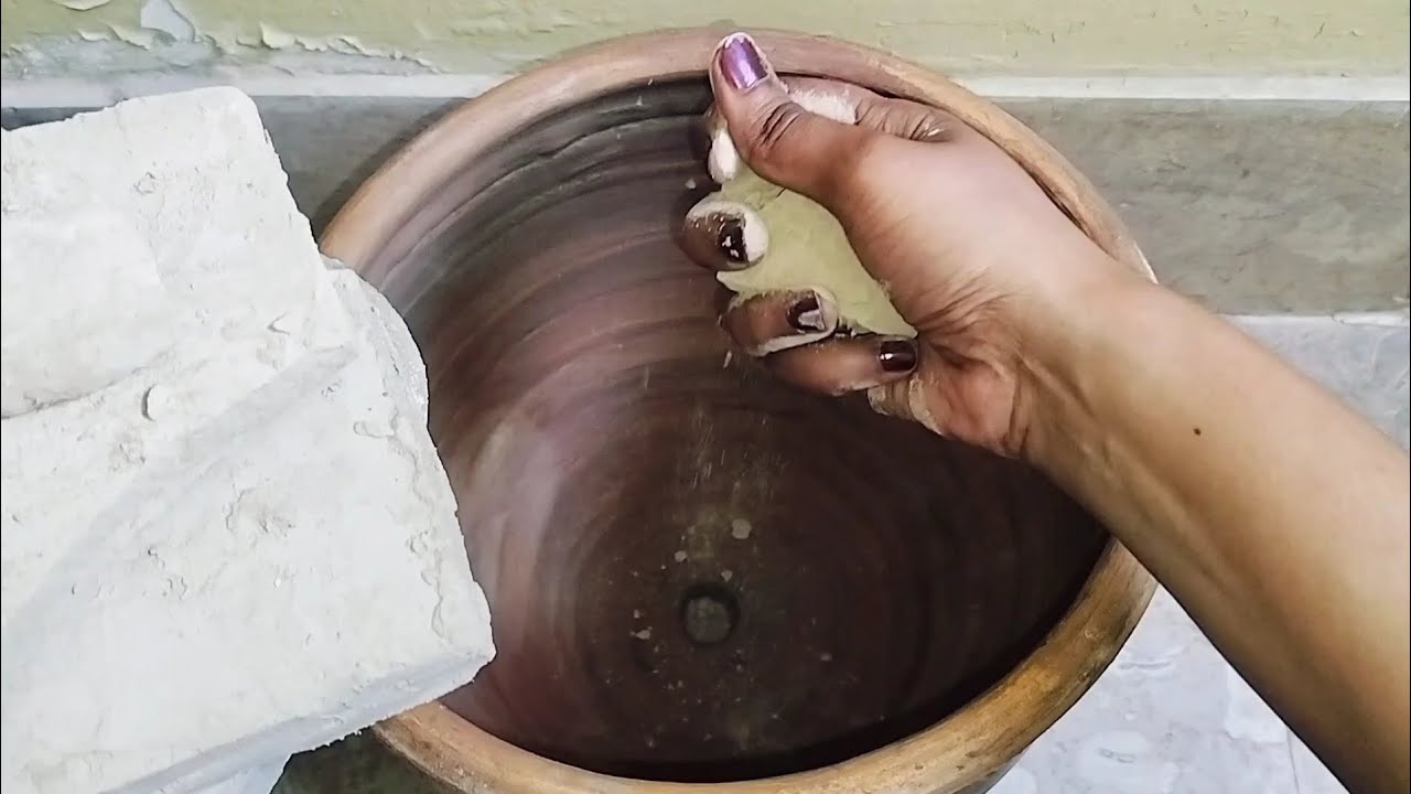ASMR Dusty Pure mud dirt Dry clay pot crumbling pouring Satisfying paste play