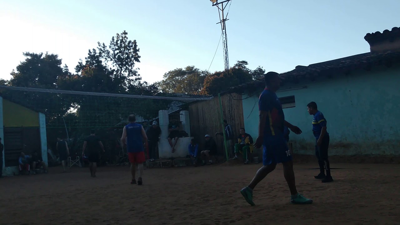 El gran Monchi Luqueño volley