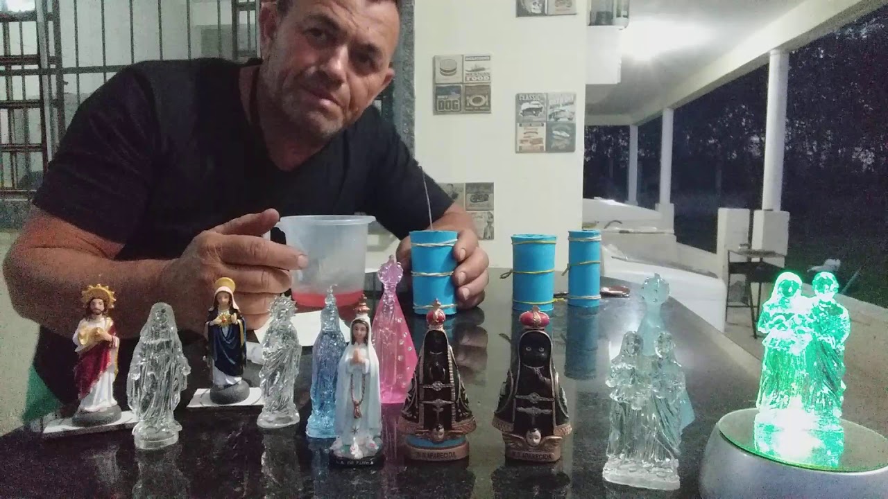 Preparando resina e enchendo moldes