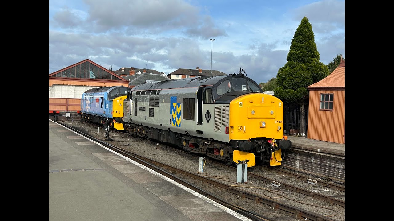 Growltastic helfire day at the Severn Valley Railway 65 year of class 37 Gala 5/10/25