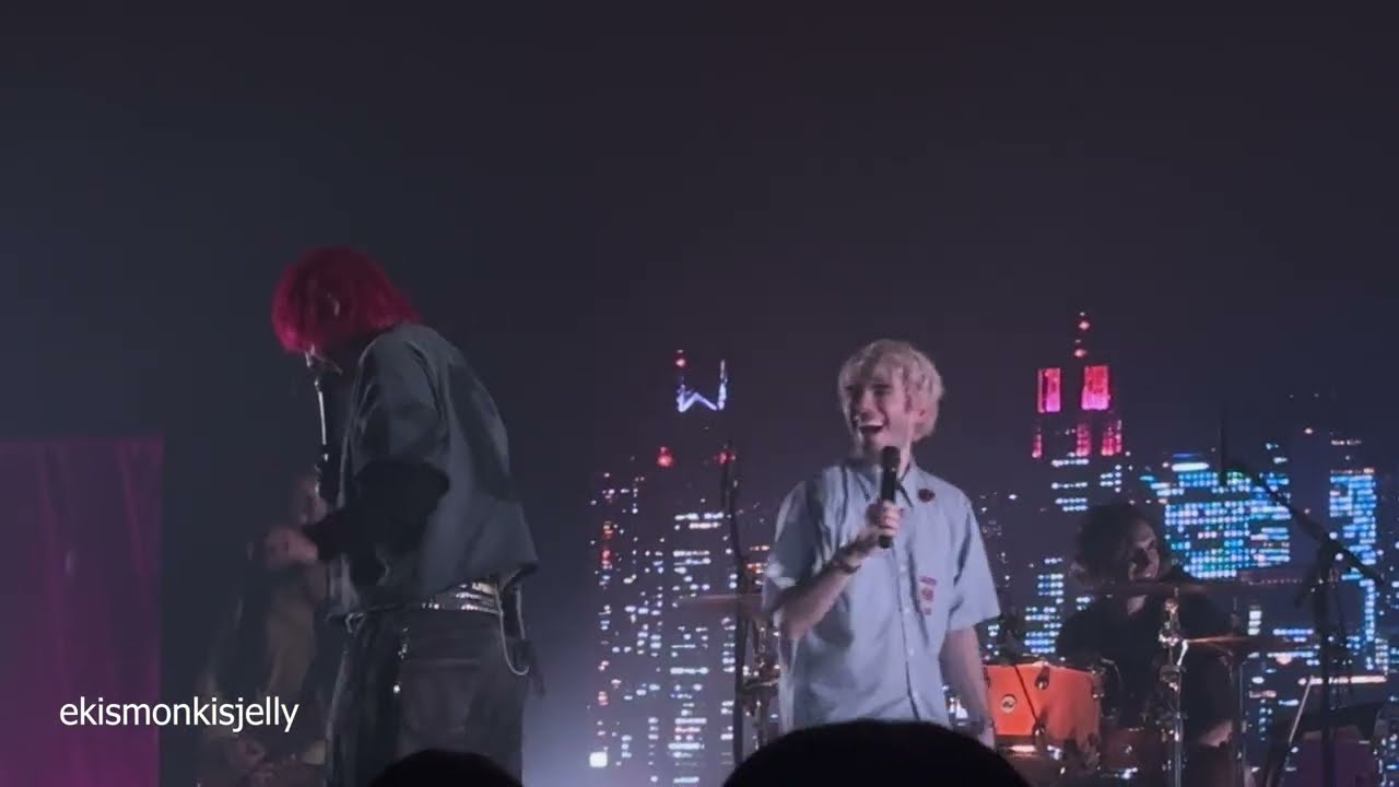 Waterparks, Michael Clifford - give me a break! | Prowler Tour