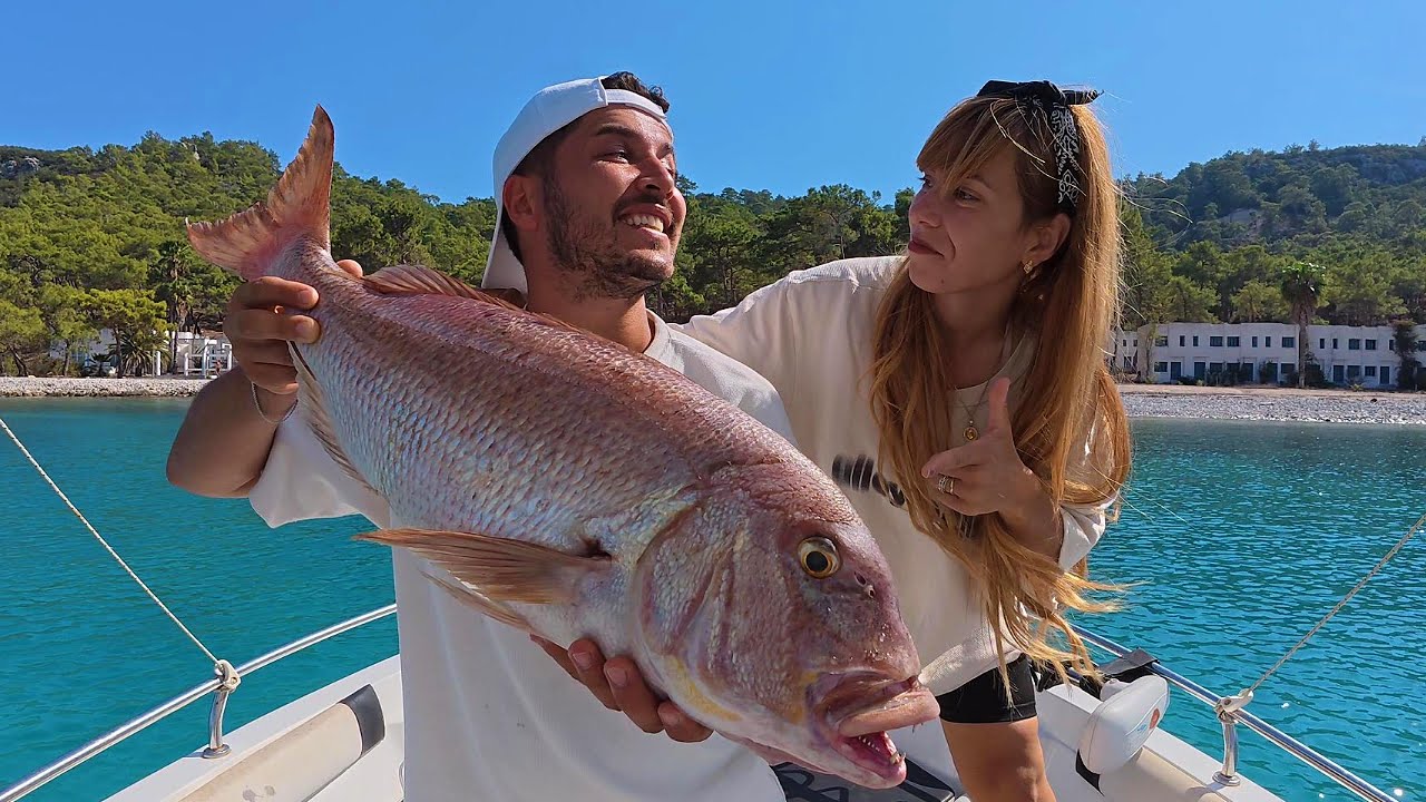 REKOR BALIK İLE TEKNEDE YAKALA PİŞİR YAPTIK !! Aksiyon dolu anlar.. ( catch and cook )