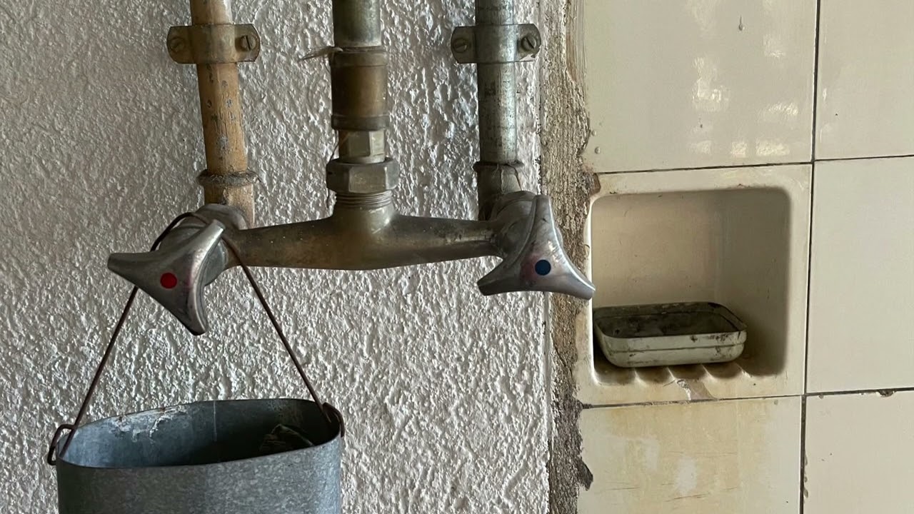 Die alte Waschkaue mit dem Engel über dem Revier