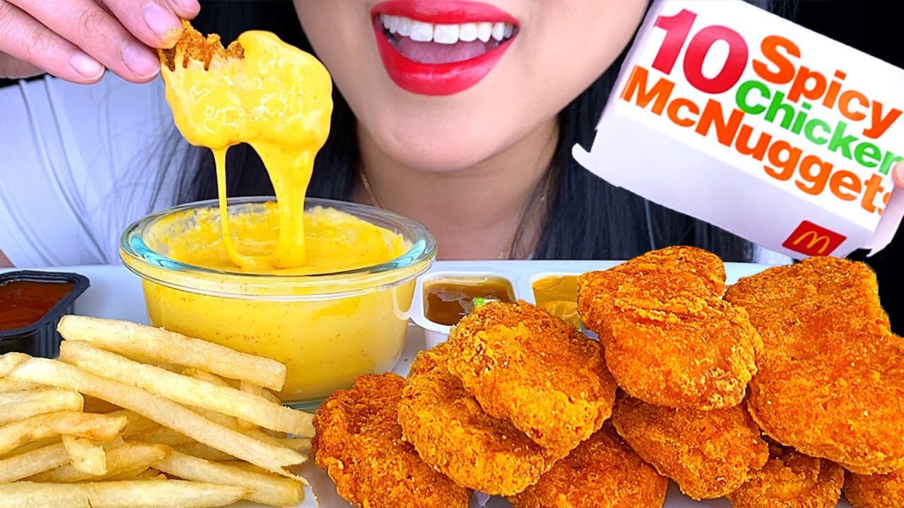 ASMR CHEESY SPICY CHICKEN NUGGETS & FRENCH FRIES MCDONALD'S MUKBANG 먹방 Eating Sounds (NO TALKING)