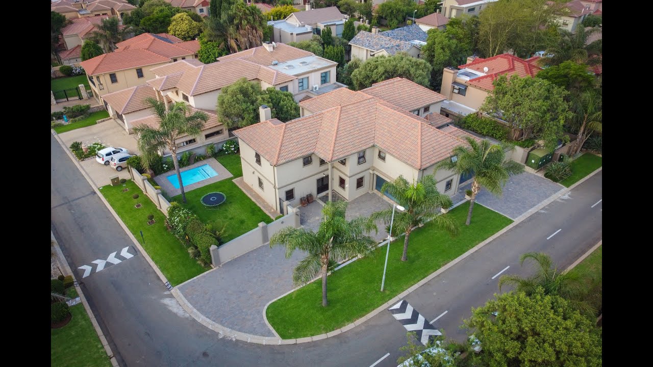 297 Muirfield Lane, Ruimsig Golf Estate, Ruimsig