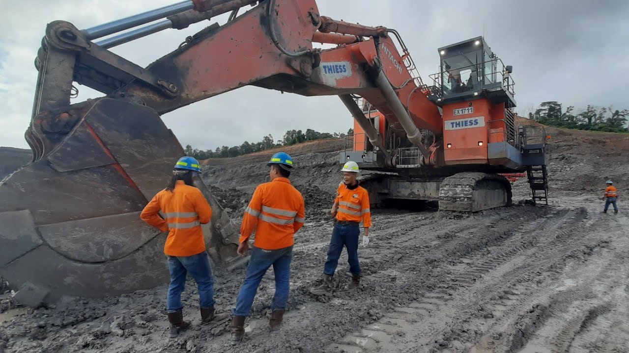 ALAT BERAT BEKO Excavator Hitachi EX3600 Biggest Equipment