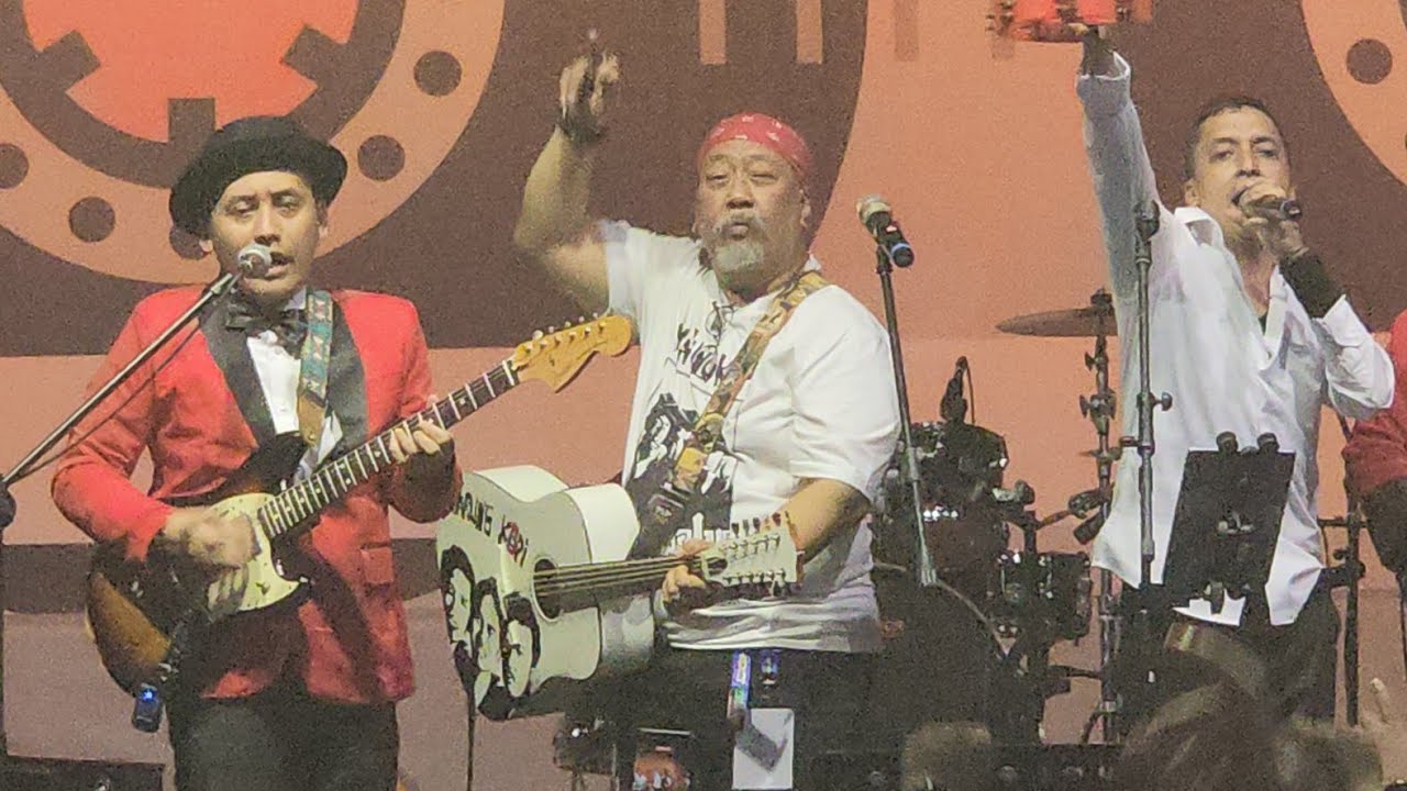 Om Indro & Orkes Nunung Cs Nostalgia di Synchronize Fest 2025! “Andeca Andeci” & “Nyanyian Kode”