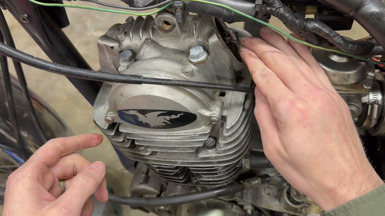 Free! 1982 Yamaha SR250 Restoration: Part:3 Adjusting the Valves for Peak Performance!