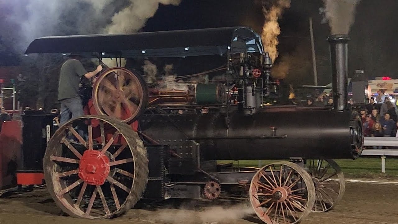 1915 Frick-Eclipse traction engine pulling