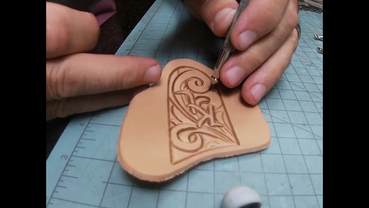 Tooling a Knife Sheath
