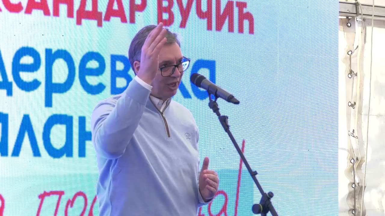 Predsednik Republike Srbije Aleksandar Vučić posetio selo Azanja u opštini S. Palanka