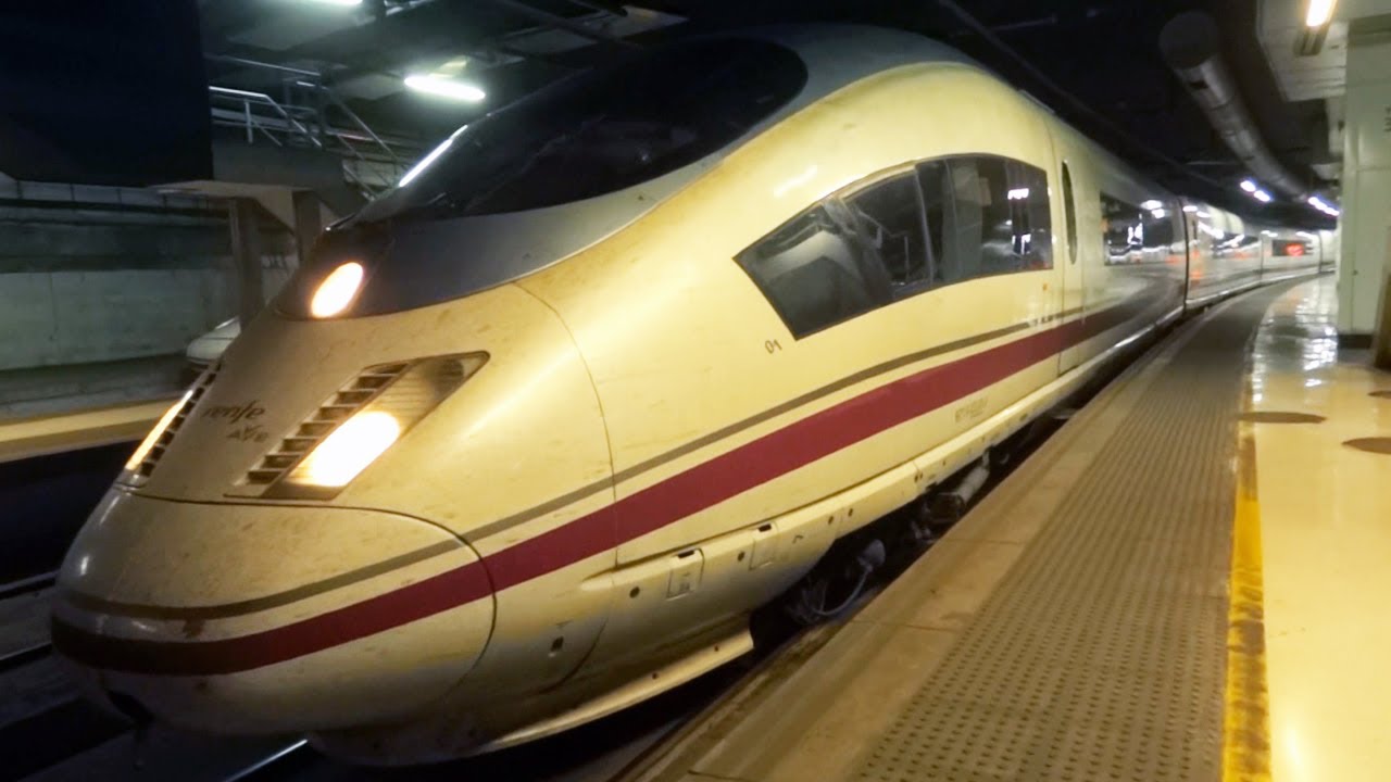 AVE ICE Velaro renfe 103 3092 llega y sale de Barcelona 2013