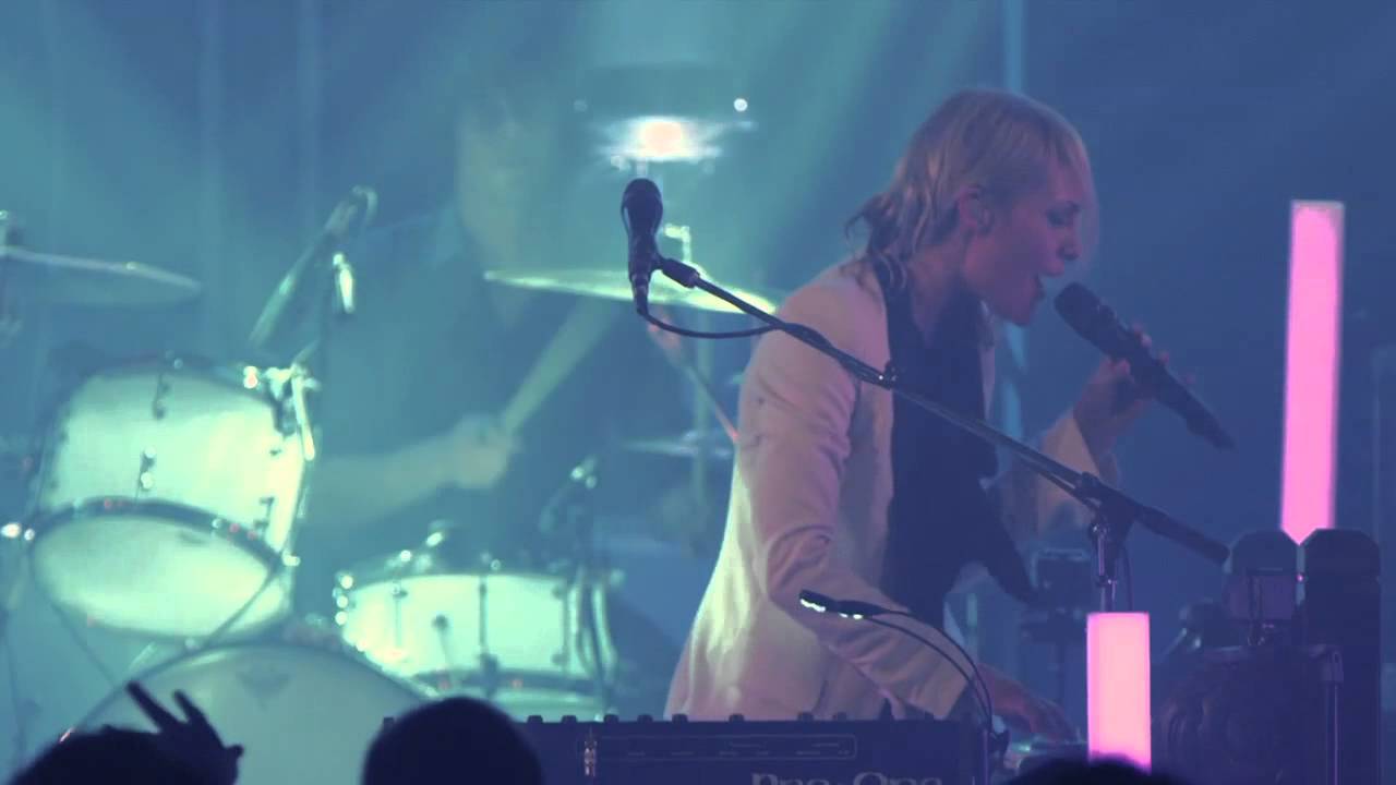 Metric - Lost Kitten live in Vancouver