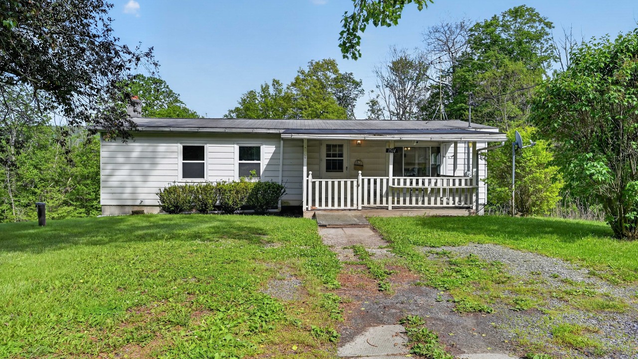 Single-Level Catskills Ranch | 1514 State Route 30, Blenheim NY | $139,900