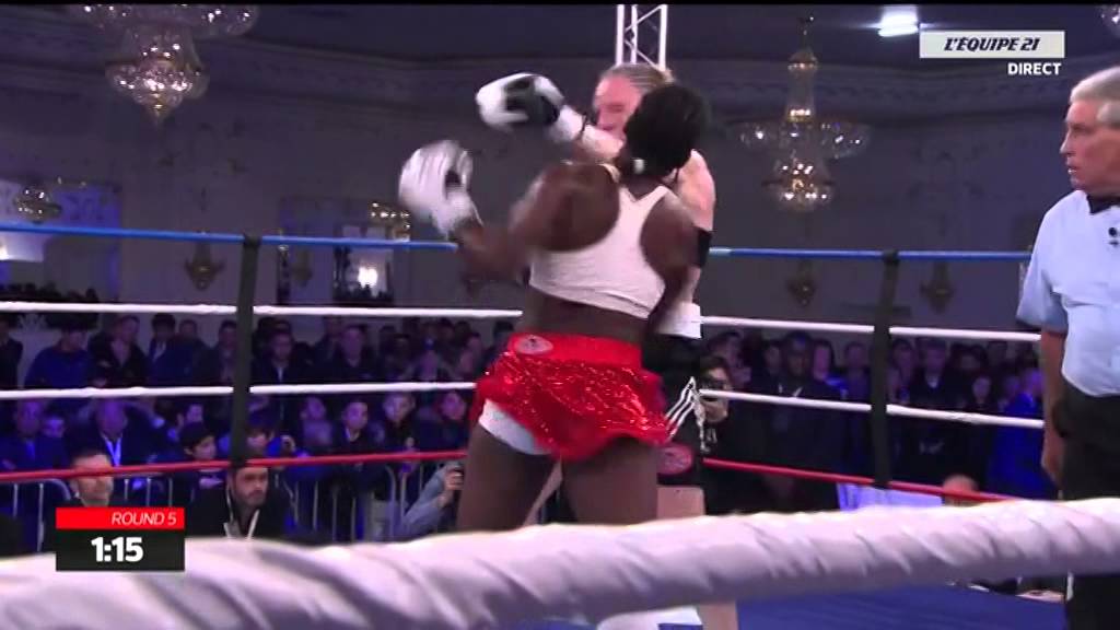 BOXE championnat du monde catégorie super weltter  Anne-Sophie Mathis contre Oxandia Castillo