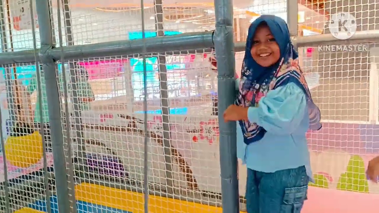 Bermain di kidzlandia K SQUARE Mall batam