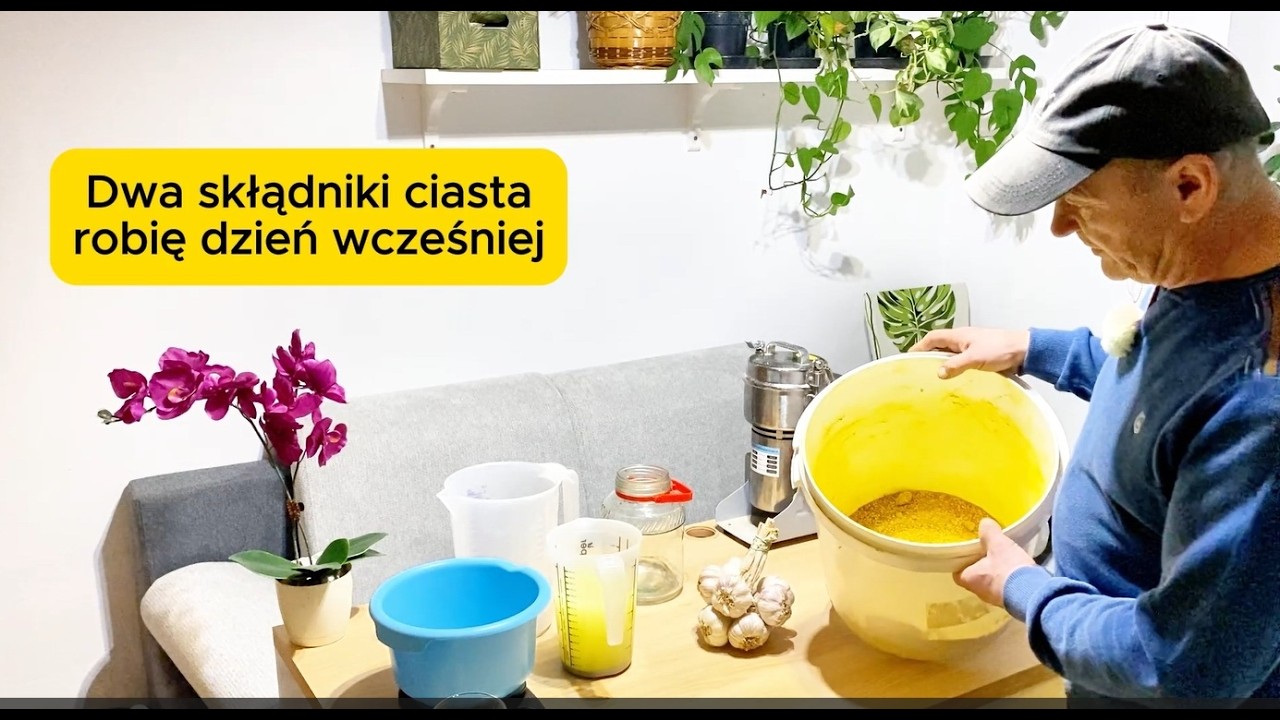 Dwa składniki ciasta robię dzień wcześniej. #bee #beekeeping #beekeeper