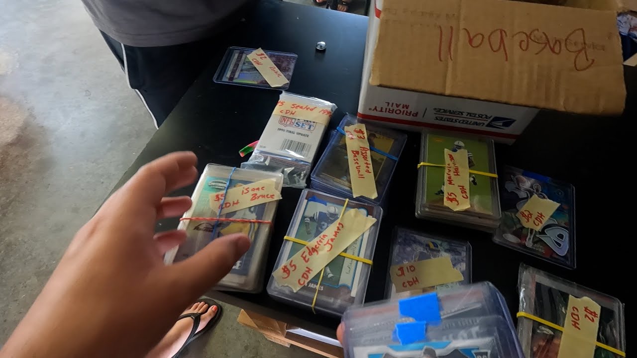 Day 4 Of The 127 Yard Sales! NFL Rookie Cards Found!