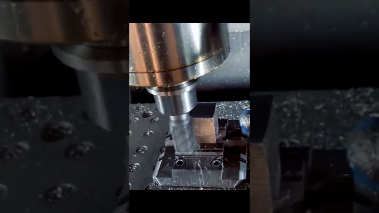 CARBIDE ROUGHING END MILL CUTTING