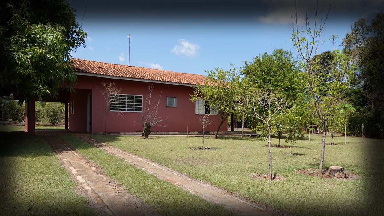 CHACARA POR R$340.000,00 COM INTERNET / CHURRASQUEIRA / FORNO A LENHA /