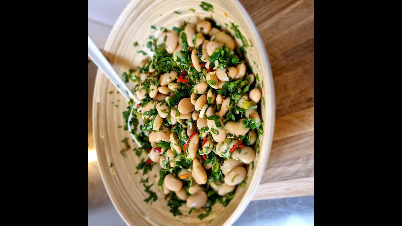 Sallad med stora vita bönor / Salad with large white beans / Recipes & Ingredients below 👇🏻