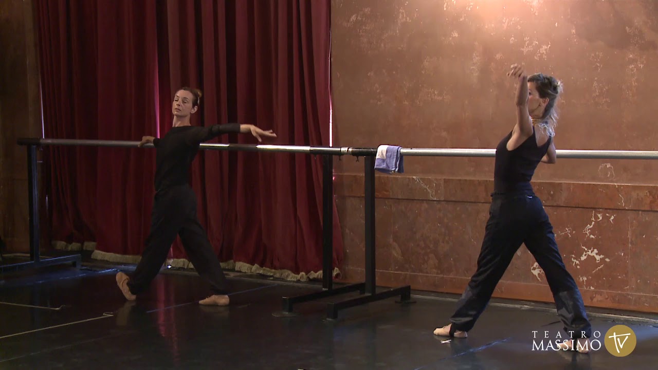 Lezioni di danza con il maestro ospite Marco Pierin - giorno 1