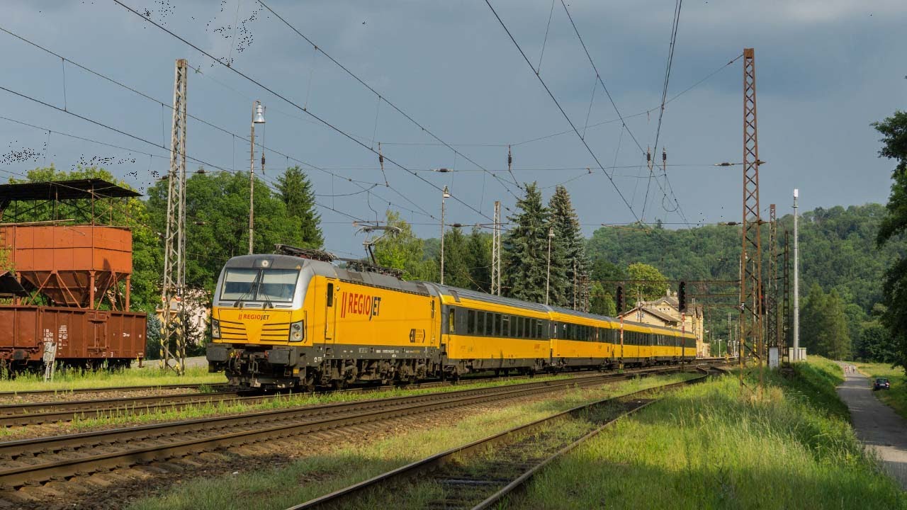 Bunte Züge im Blockabstand - die meistbefahrene Strecke Tschechiens...