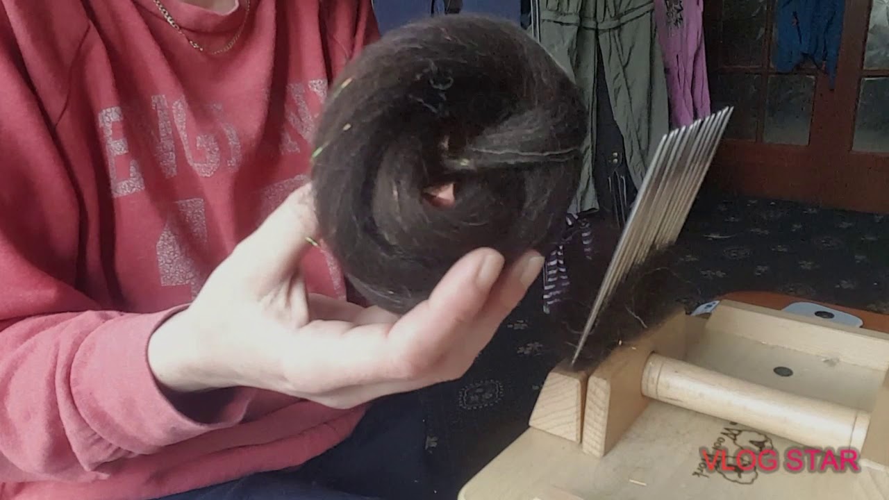 Blending fiber on hand combs with Sadie