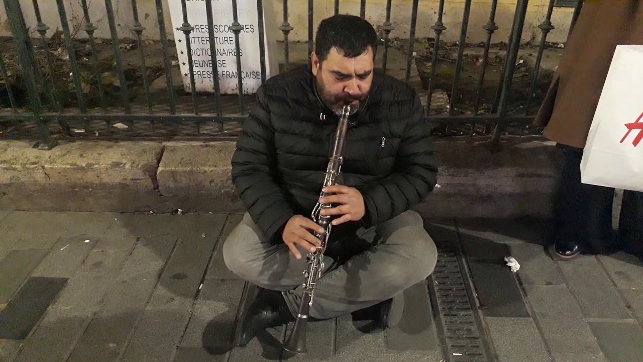İstiklal Caddesi Klarnet&ccedil;i Abimiz