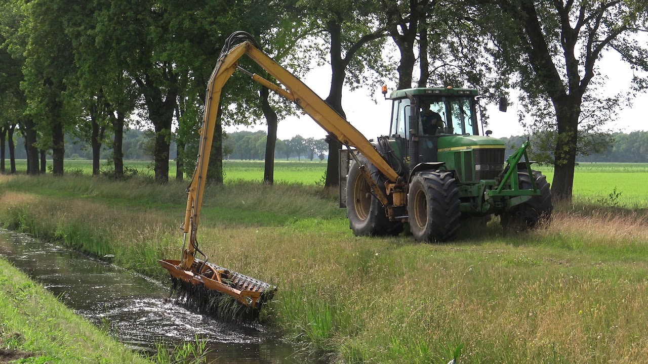 MAAIKORVEN MET EEN JOHN DEERE 7710