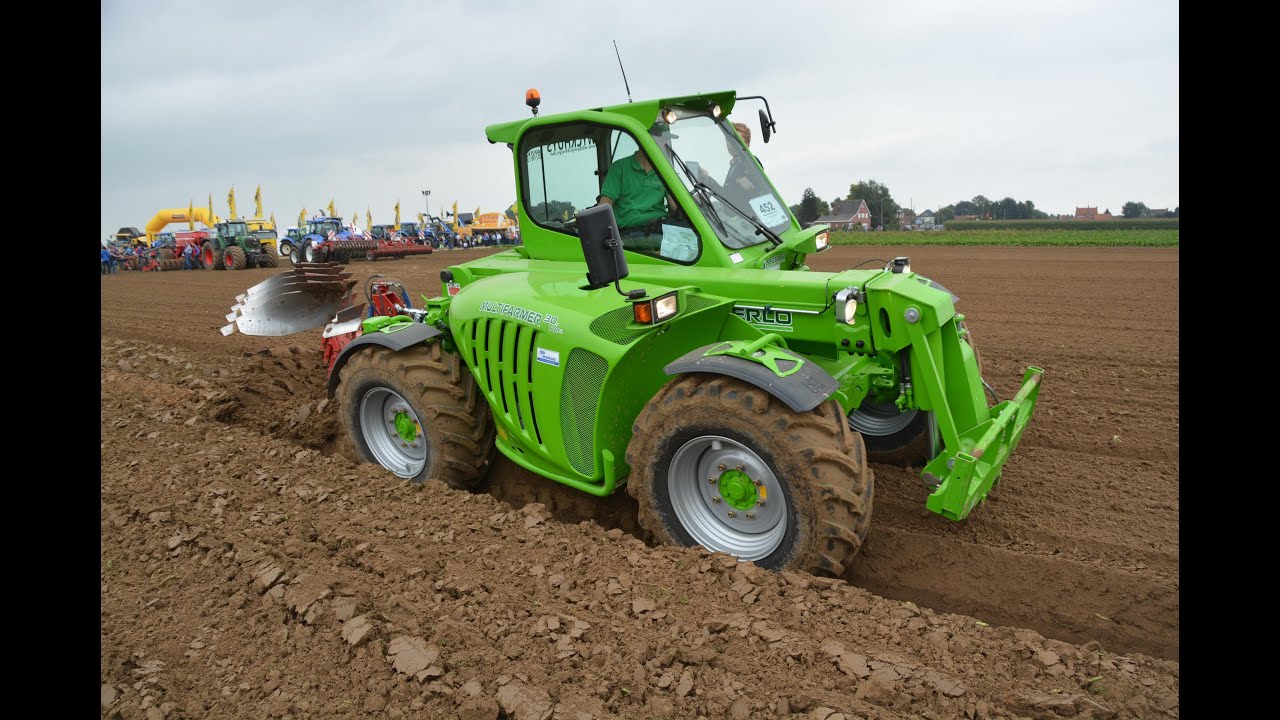 Ploegen / Pflügen / Ploughing with a Merlo Multifarmer 30.9 Top2 + Steeno 4 furrow