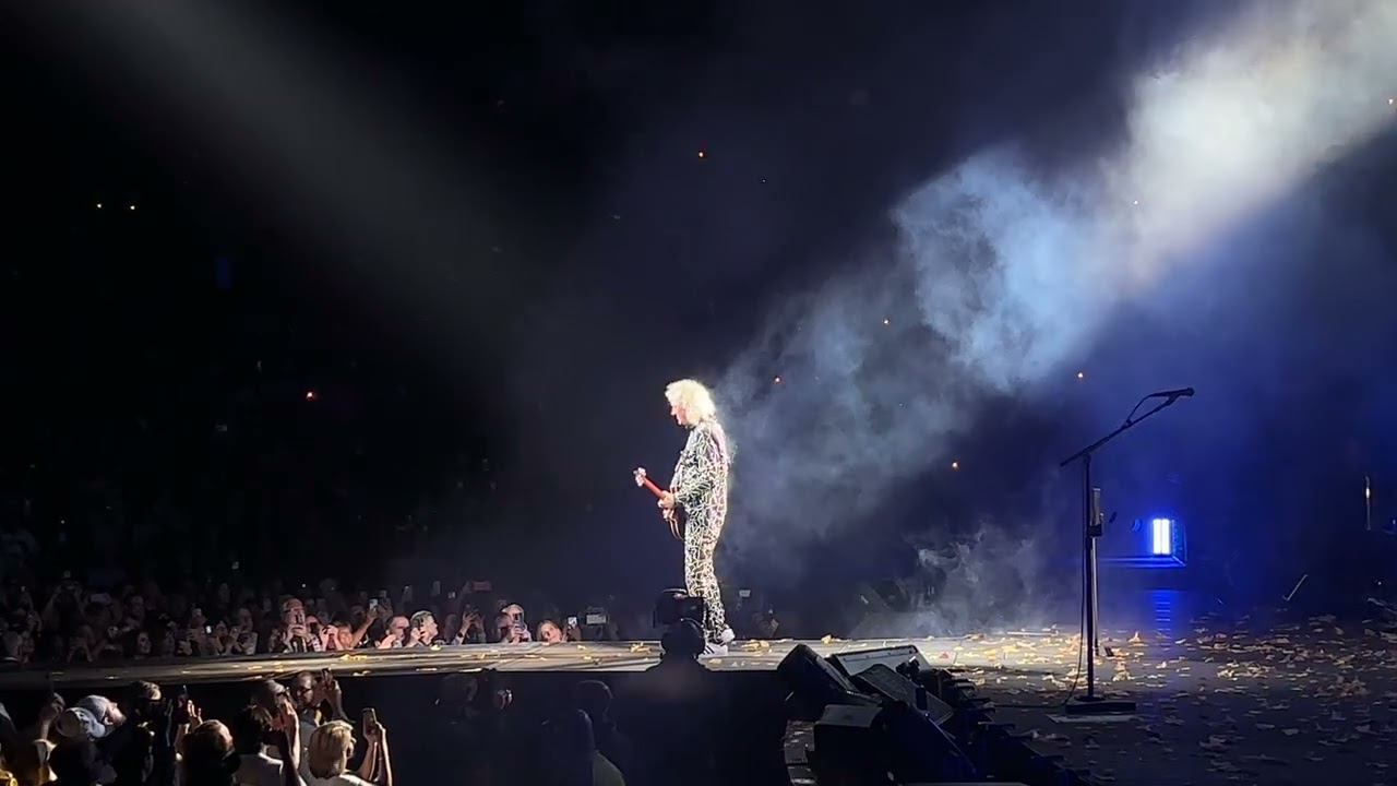 Queen & Adam Lambert - Bohemian Rhapsody