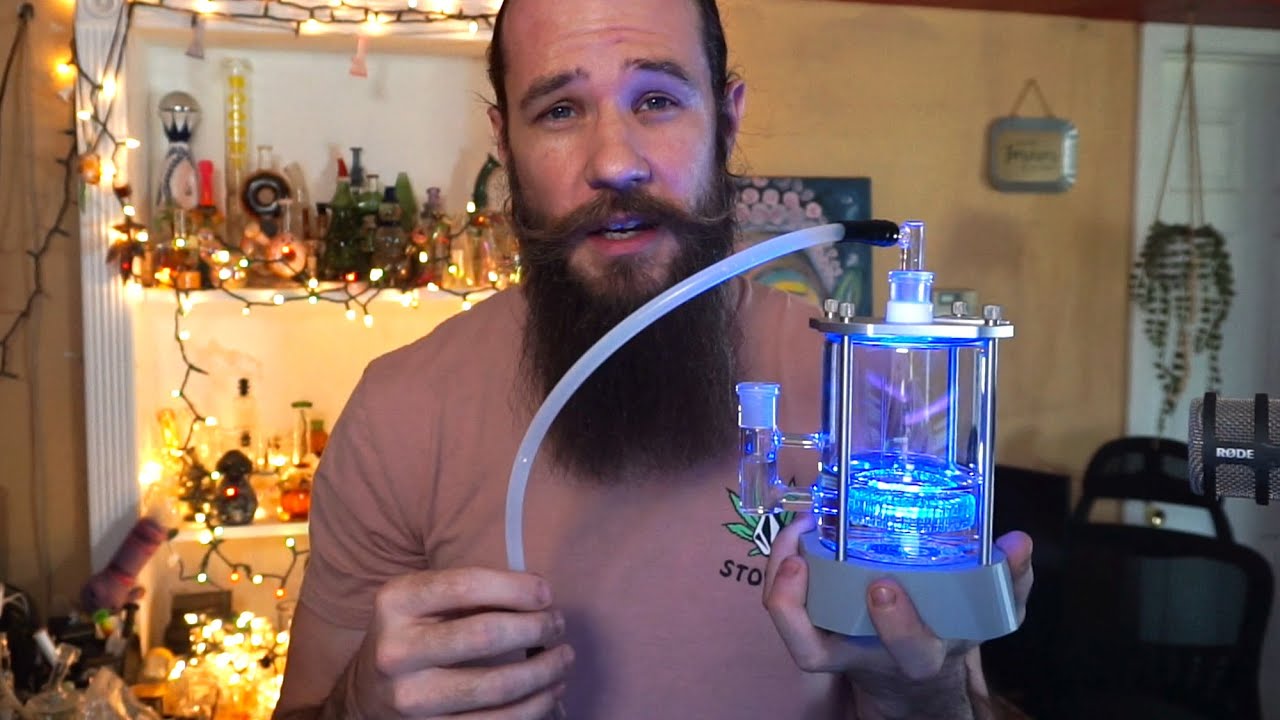 Caged Beast Water Pipe Review: Rugged Hybrid Design Meets All-in-One Functionality