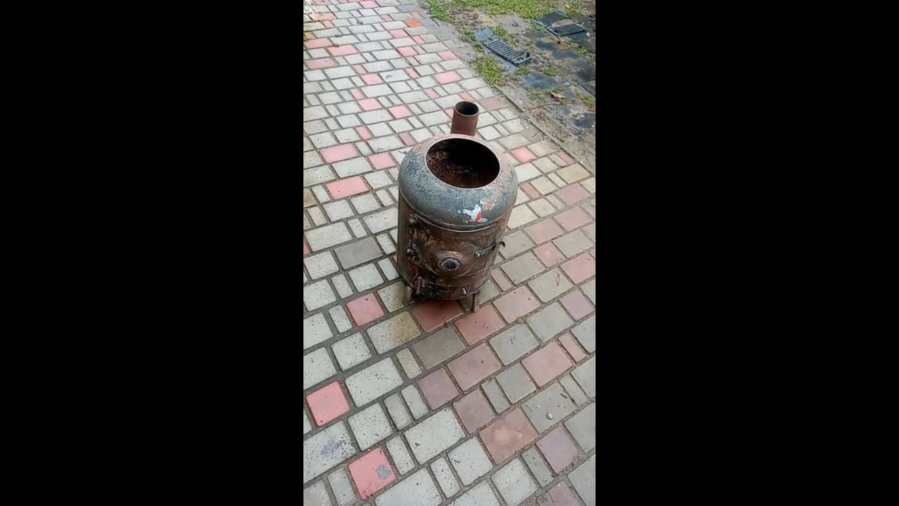 Печь под казан из газового баллона.