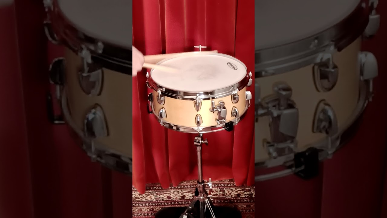 Stagg Jia natural laquerd custom snaredrum 14"x5.5"