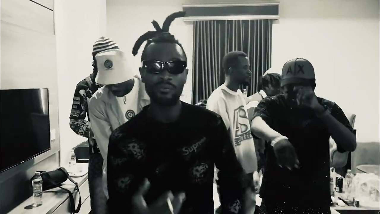 EL Redjay Throwback freestyle session Abuja artist with his own waves in another level 