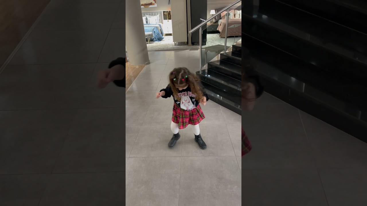 #prenseslina #babygirl #eğlence #dans #dance #mağaza #eğlenmek #kız&ccedil;ocuğu #birtanem #aşkım