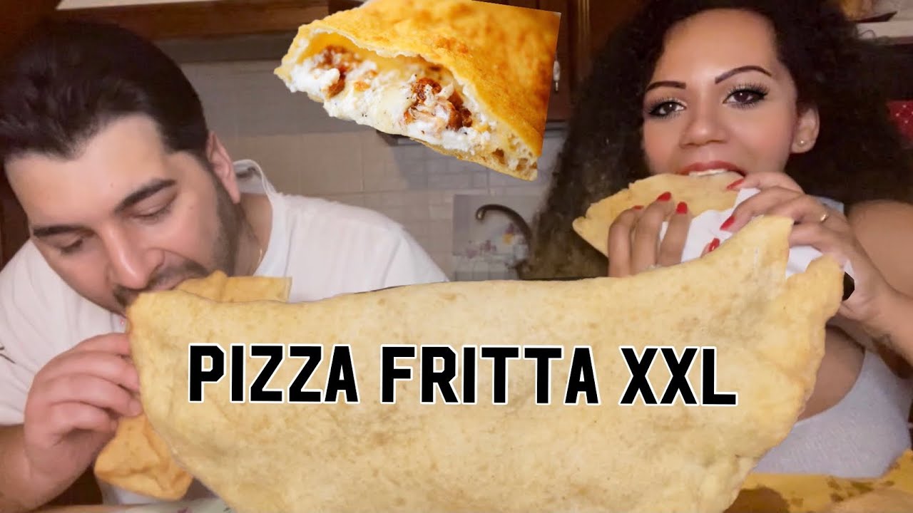 PIZZE FRITTE GIGANTI EATING SHOW MUKBANG ITA😱🍕