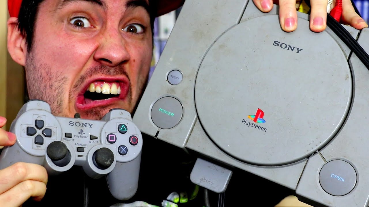 Non mais REGARDEZ L'ETAT DE CETTE PS1 de vide grenier !!!