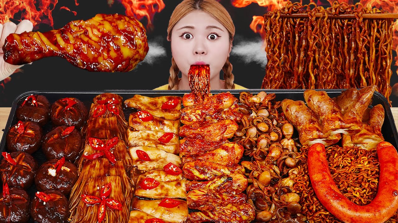 MUKBANG FRIED CHICKEN AND FIRE NOODLES EATING 직접 만든 짜장 불닭 버섯 양념치킨 소세지 먹방 & 레시피 | HIU 하이유