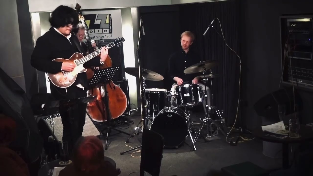 Honggyu Lee - Lawns (Carla Bley Cover)