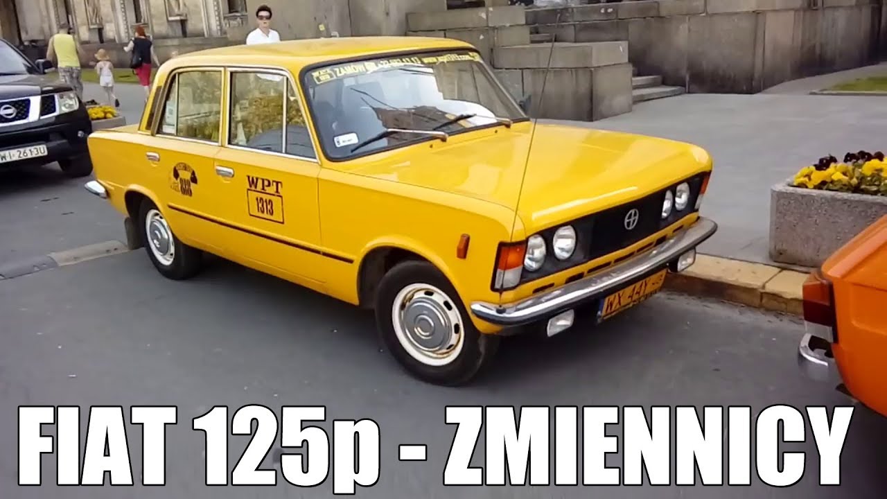 Fiat 125p z serialu Zmiennicy - replika w Warszawie pod Pałacem Kultury