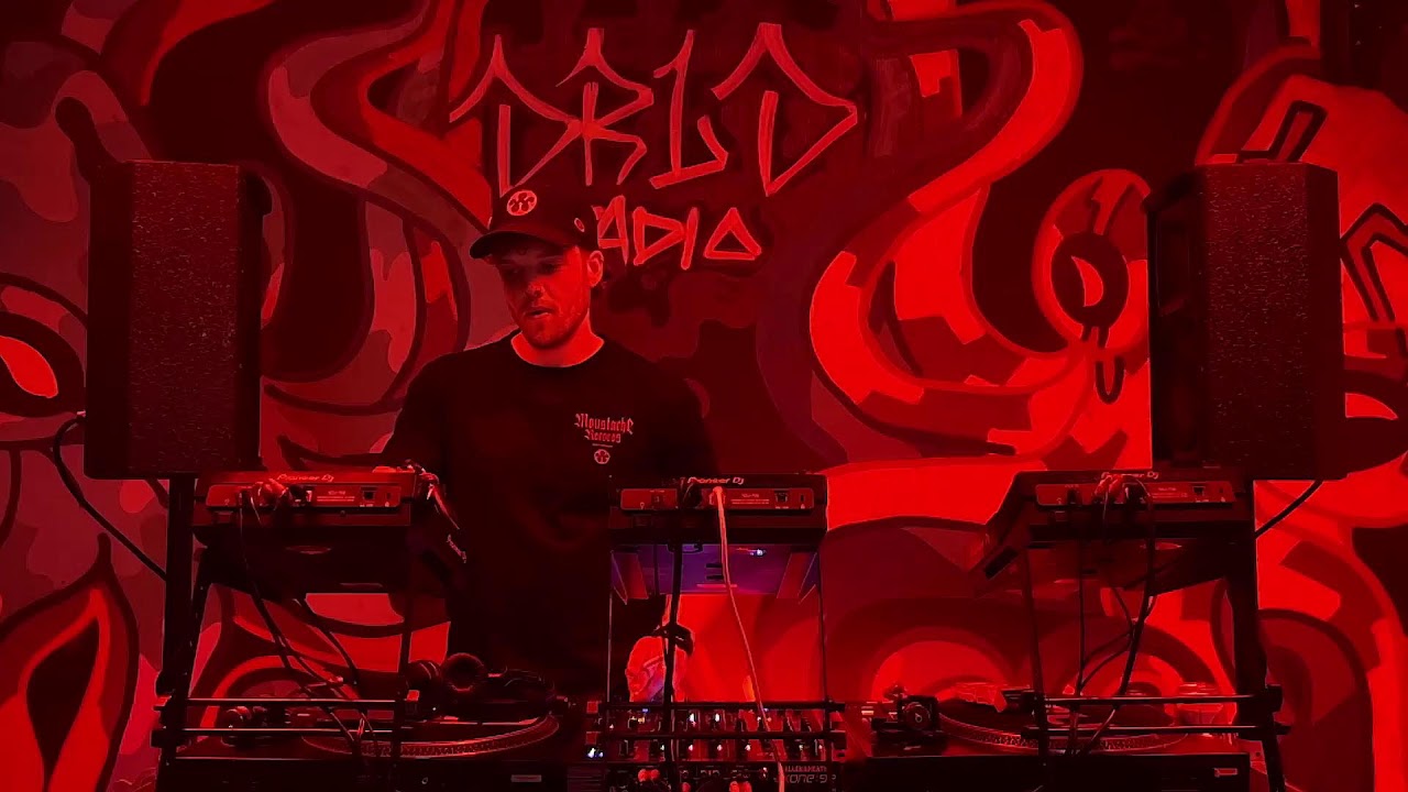 Pupil // DRLD316