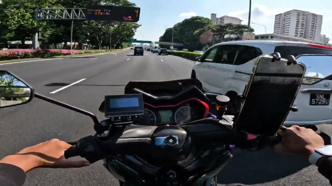 my first delivery experience with a scooter impression | Yamaha XMAX300 V1 | Singapore