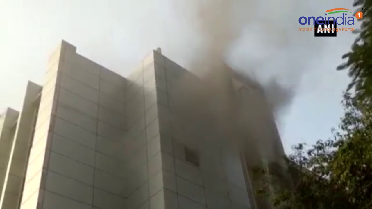 Fire breaks out at hospital in Mumbai ESIC Kamgar Hospital | OneIndia News