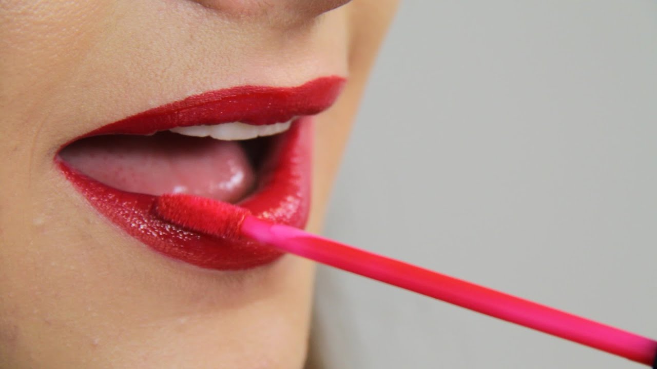 Beauty-Trick zum Nachschminken: Roter Lippenstift